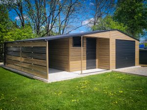 „Amaz” modell – 6,5×6 m-es lemezgarázs 2 m-es előtetővel és tárolóhelyiséggel