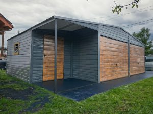 8×5,8 m-es lemezgarázs gazdasági helyiséggel – grafit + tölgy színkombináció, Ceres modell
