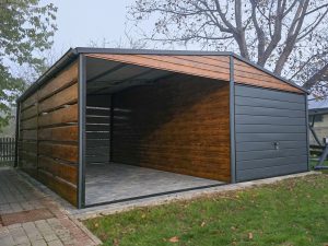 „Evo” modell – 6×6 m-es fahatású lemezgarázs oldalsó előtetővel, két oldalra lejtő tetővel